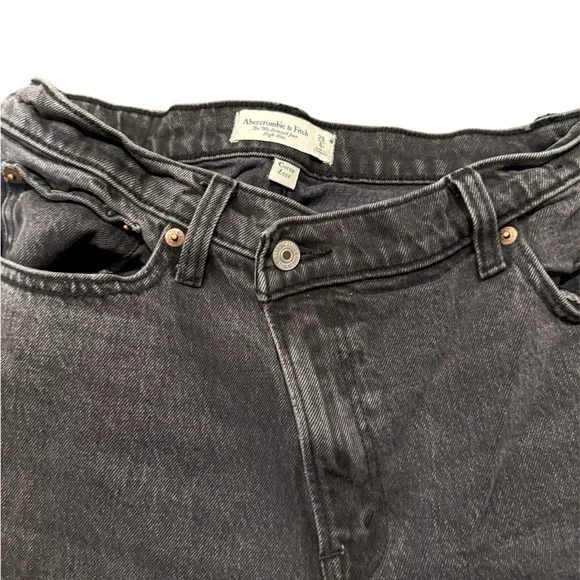 Abercrombie & Fitch Black Curve Love 90s Relaxed Jean High Rise - Picture 3 of 6